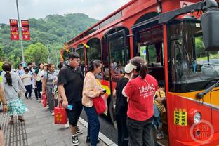 乔-科尔：路易斯应该和赖斯、恩佐身价相近，他比凯塞多表现更好